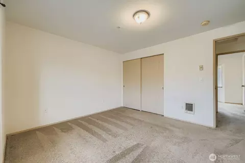 Bedroom - 10 E Casino Rd #2, Everett, WA 98208 photo 4 of 4