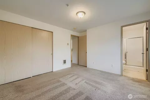 Bedroom - 10 E Casino Rd #2, Everett, WA 98208 photo 2 of 4