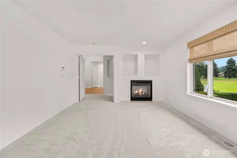 Living - 15117 147th Ave E, Orting, WA 98360 photo 3 of 9
