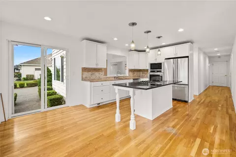 Kitchen - 15117 147th Ave E, Orting, WA 98360 photo 2 of 5