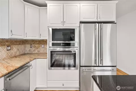 Kitchen - 15117 147th Ave E, Orting, WA 98360 photo 5 of 5