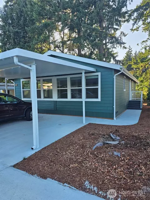 1725 242nd St SE #222, Bothell, WA 98021