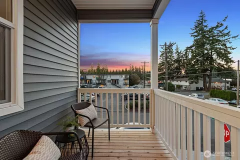 Exterior - 7025 Rainier Dr #B, Everett, WA 98203 photo 4 of 4