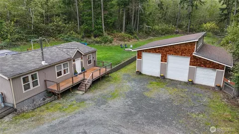 975 Little Valley Ln, Greenbank, WA 98253