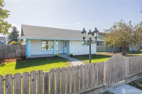 323 W Fir St, Sequim, WA 98382