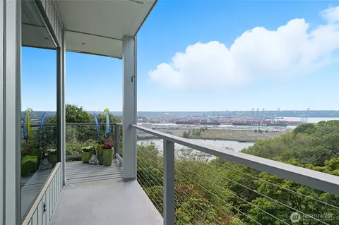 1140 Browns Point Blvd #6, Tacoma, WA 98422