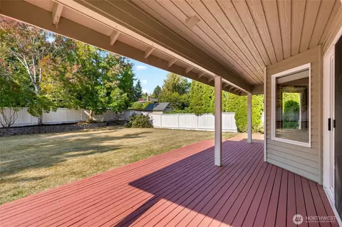 Exterior - 10104 33rd Ave SE, Everett, WA 98208 photo 6 of 13