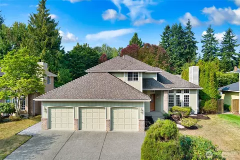 Exterior - 10104 33rd Ave SE, Everett, WA 98208 photo 2 of 13