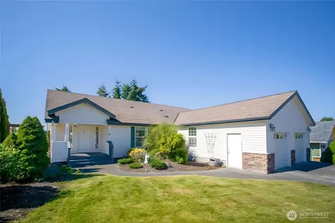 660 Elk Loop, Sequim, WA 98382