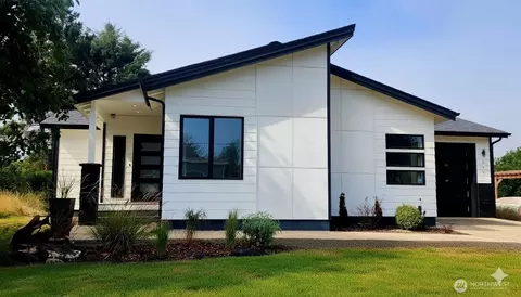 241 Ocean Shores Blvd SW, Ocean Shores, WA 98569