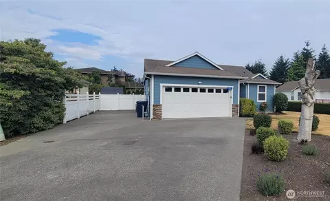 1037 Opal Ln, Burlington, WA 98233