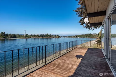 1425 Marlow Ave, Bremerton, WA 98310