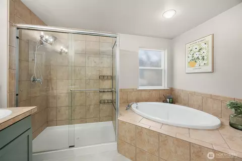 Bath - 18513 41st Dr SE, Bothell, WA 98012 photo 4 of 5
