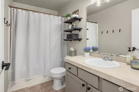 Bath - 18513 41st Dr SE, Bothell, WA 98012 photo 5 of 5