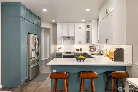 Kitchen - 18513 41st Dr SE, Bothell, WA 98012 photo 1 of 5