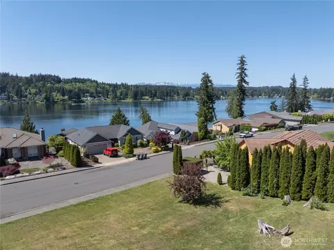 6069 Osprey Cir, Bremerton, WA 98312
