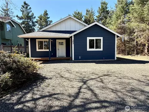 343 Duck Lake Dr SE, Ocean Shores, WA 98569
