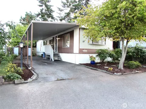 5220 176th St SW #27, Lynnwood, WA 98037
