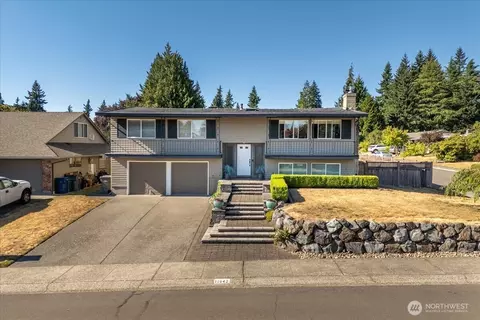 11642 NE 135th St, Kirkland, WA 98034