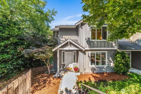 15623 44th Pl W UNIT B, Lynnwood, WA 98087