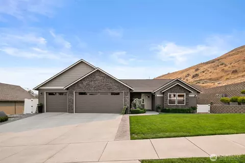 1955 Castlerock Ave, Wenatchee, WA 98801
