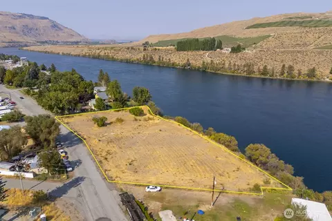 1751 Fairview Ave, Bridgeport, WA 98813