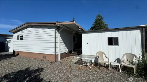 610 W Spruce Street Dr, Sequim, WA 98382 photo 4