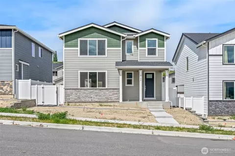 2122 Plumridge Ct, Wenatchee, WA 98801