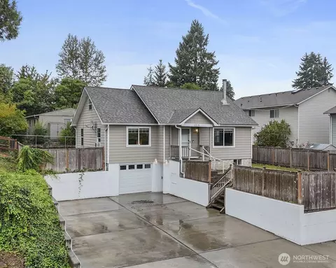 3515 Meadow Ave N, Renton, WA 98056