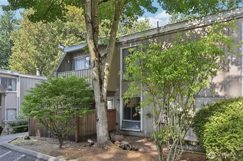 4815 180th St SW #L102, Lynnwood, WA 98037