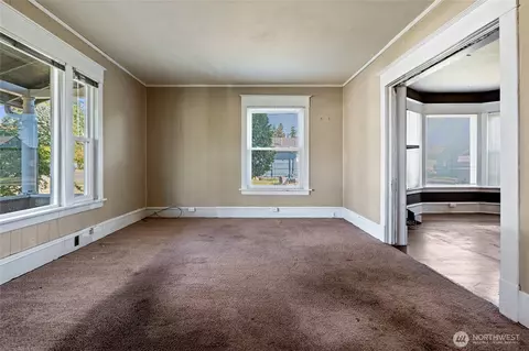 1118 Thompson St, Sumner, WA 98390 photo 5