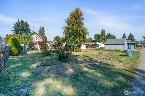 1118 Thompson St, Sumner, WA 98390 photo 30