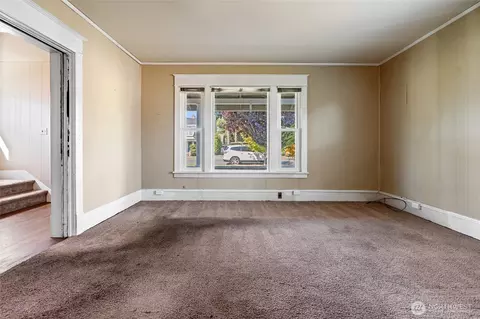 1118 Thompson St, Sumner, WA 98390 photo 9