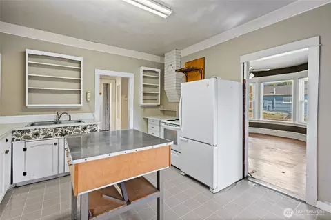 1118 Thompson St, Sumner, WA 98390 photo 17