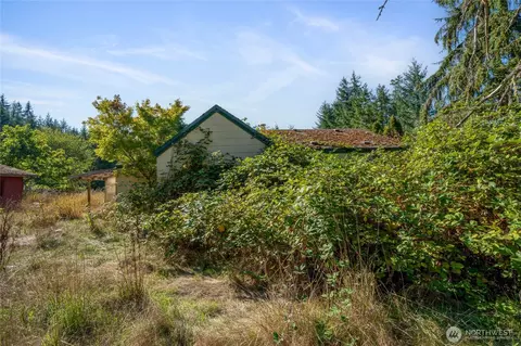 36716 Eatonville Cutoff Rd E, Eatonville, WA 98328