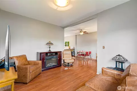Living - 2514 State St, Everett, WA 98201 photo 2 of 2