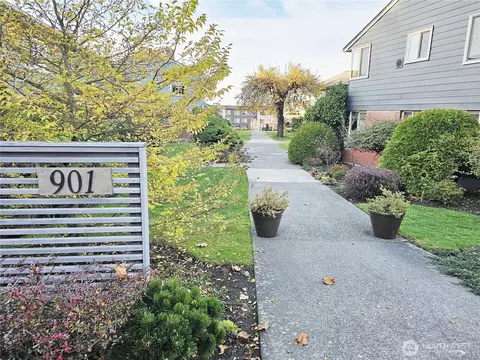 901 N Forest St #125, Bellingham, WA 98225
