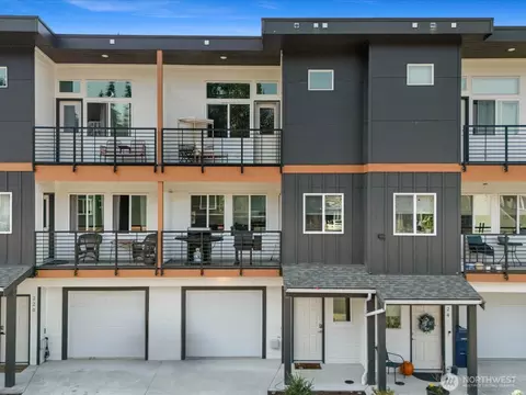 222 Raybird Ave, Granite Falls, WA 98252