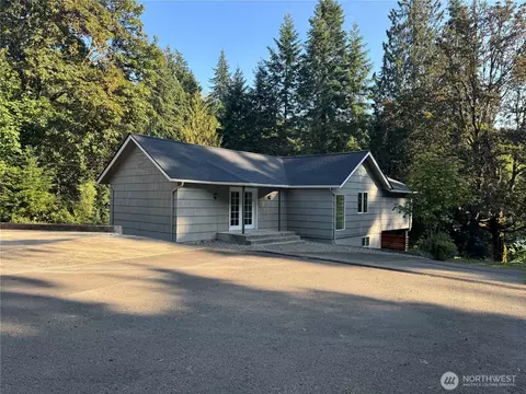 115 Clark Creek Ln, Longview, WA 98632
