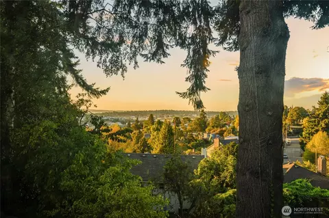 2604 12th Ave W, Seattle, WA 98119 photo 9