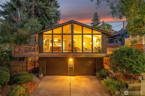 2604 12th Ave W, Seattle, WA 98119