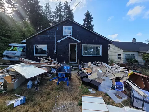 2404 Railroad St, Tacoma, WA 98409