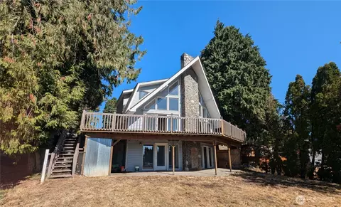 1306 Mt Brynion St, Kelso, WA 98626