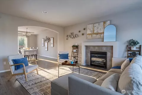 930 Cove View Cir, Oak Harbor, WA 98277