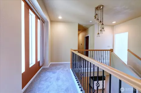 Entry Way - 34404 24th Ave E, Roy, WA 98580 photo 2 of 3