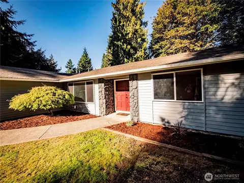 5102 Donnelly Dr SE, Olympia, WA 98501