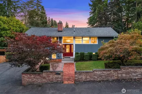 10727 NE 187th St, Bothell, WA 98011