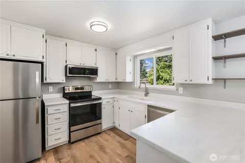 Kitchen - 205 187th St E, Spanaway, WA 98387 photo 1 of 2