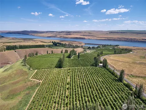 17 Sundale Dr, Roosevelt, WA 99356