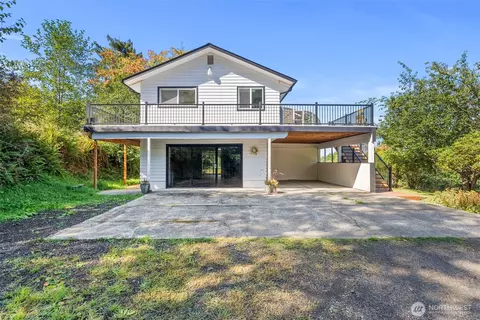198 Raymond South Bend Rd, Raymond, WA 98577